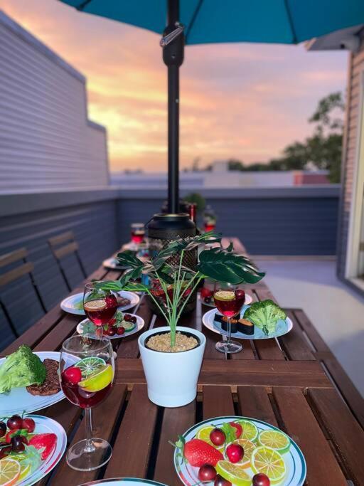 The Rooftop Oasis Филаделфия Екстериор снимка